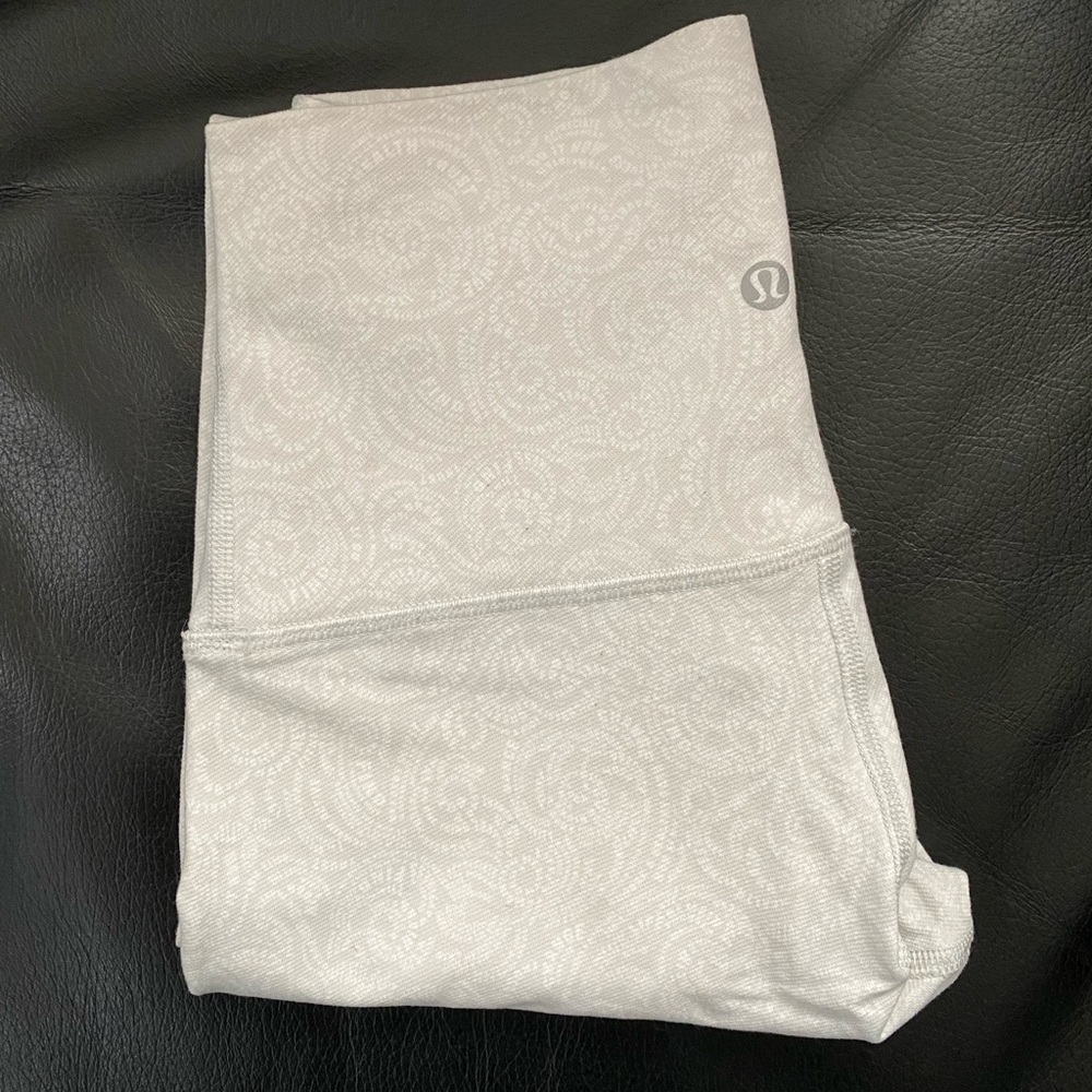 RARE Wunder Under Lululemon Leggings